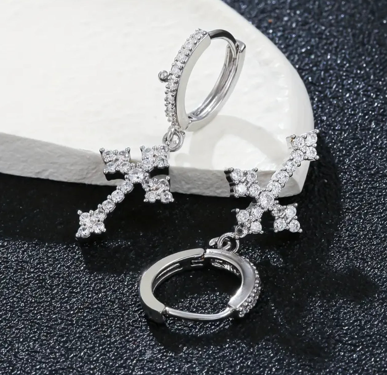 Zirconia earrings
