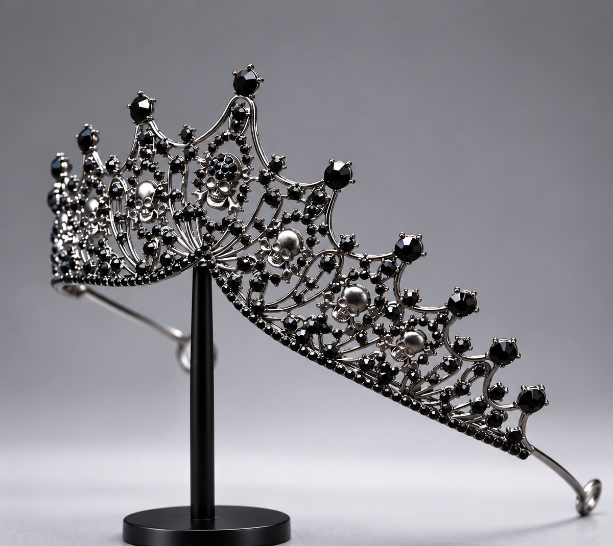 Crown skull vintage