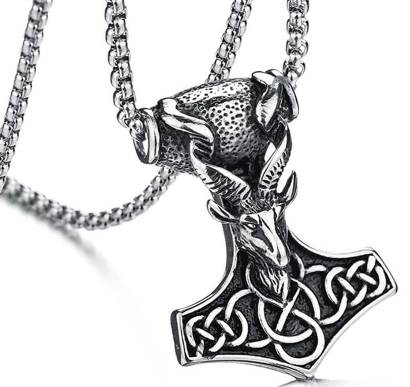 Bw necklace-Model 11