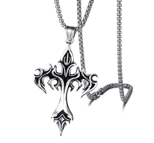 Bw necklace-Model 1