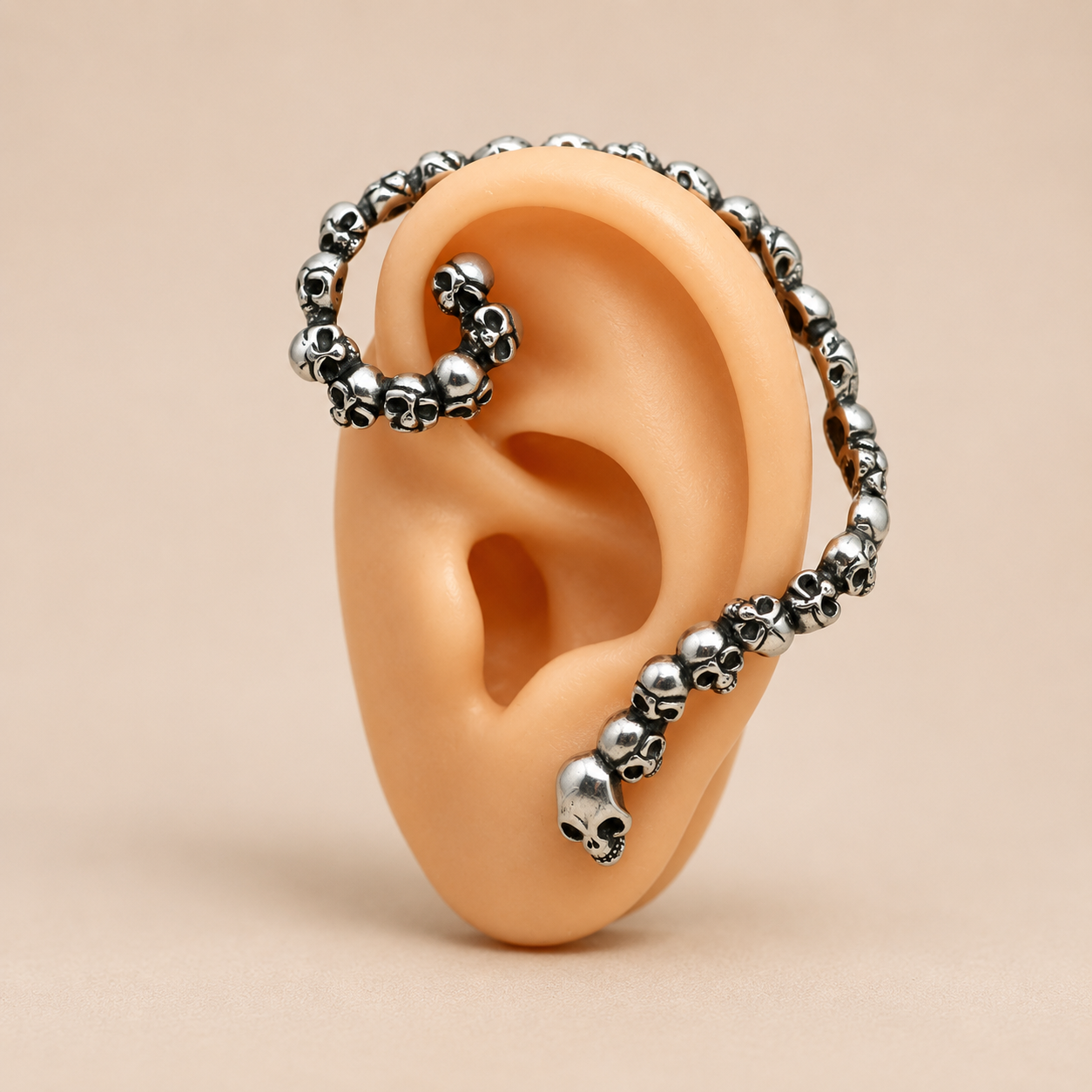 Mini Skulls earring